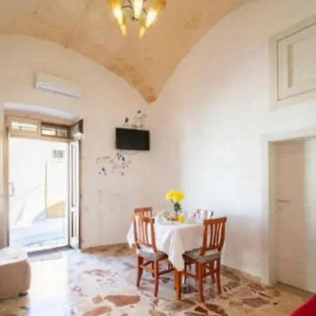 Casa Vilu Feriehus Oria (Brindisi)